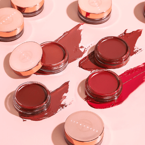 Увлажняющий блеск для губ и щек 2 в 1 O.TWO.O арт. SC048 №04 Favorite 6 g.