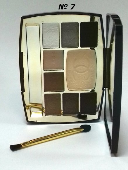 Тени с пудрой Chanel Travel Makeup Palette 33 гр.