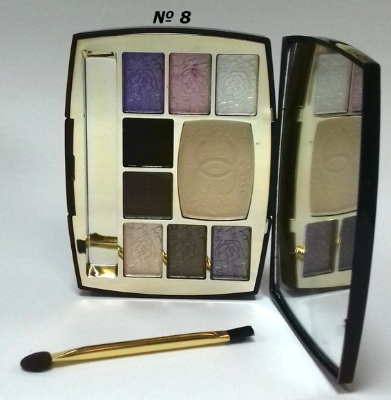 Тени с пудрой Chanel Travel Makeup Palette 33 гр.