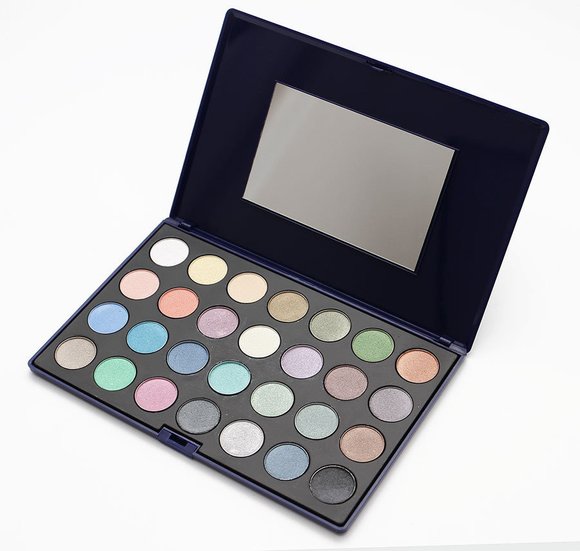 Тени Dior Magic Shine 28 colors 21g