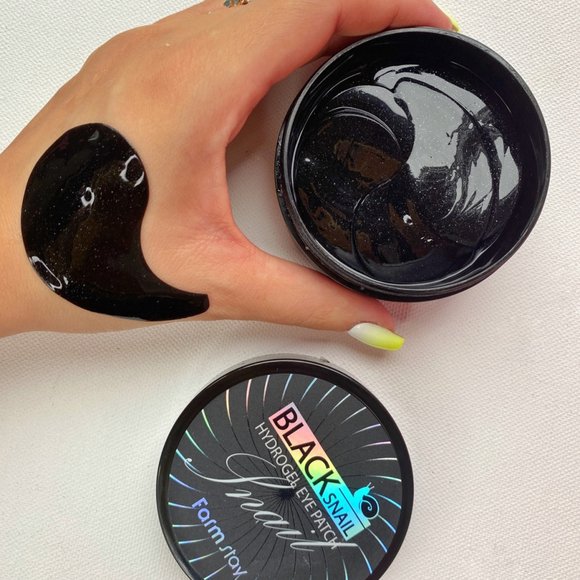 Гидрогелевые патчи Farmstay Black Snail hydrogel eye patch с муцином чёрной улитки,60 шт