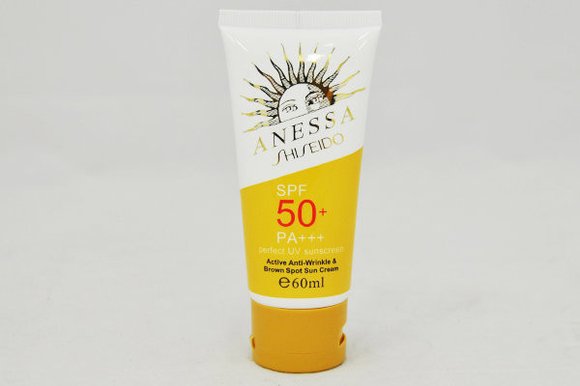 Солнцезащитное средство для лица Shiseido Anessa Perfect UV Sunescreen SPF50+ PA+++