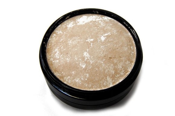 Пудра Chanel The fashionable glamour powdery cake baked 10g