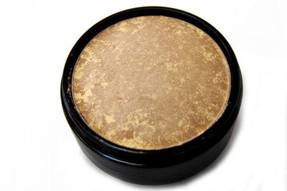 Пудра Chanel The fashionable glamour powdery cake baked 10g